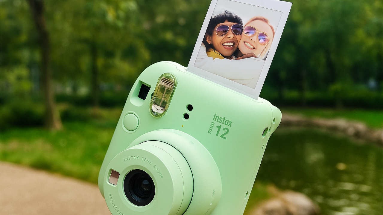instax mini 12™ – Sofortbildspaß in bunten Farben